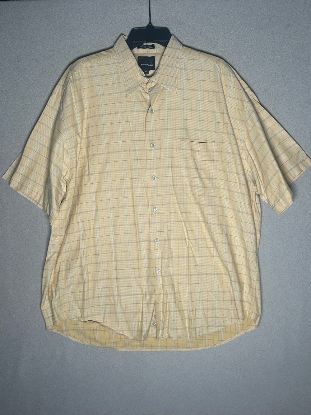 bill blass Men's Short-Sleeve Button-Down Shirt in Pale Yellow Plaid